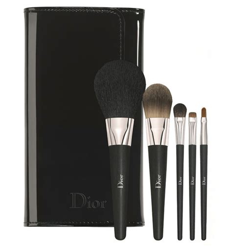 dior backstage brush